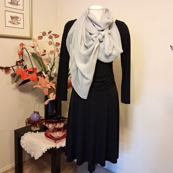 VTG Women's NEW Stills 100% Silk Long Classic Luxury Beige Scarf - Picture 6 of 7